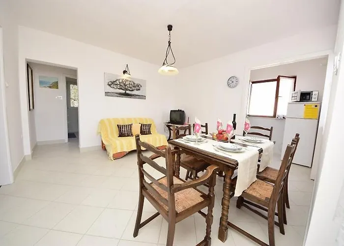 Zora * Seget Vranjica